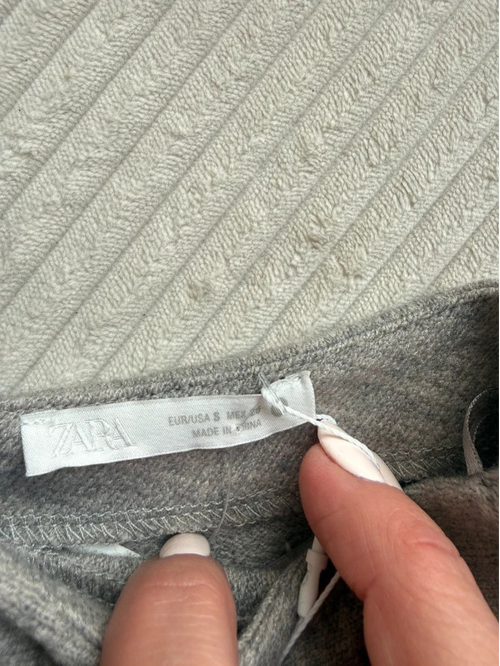 Zara Women’s Sleeveless Peplum Top - Picture 3 of 7
